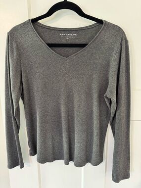 Ann Taylor Charcoal Gray V-Neck Long Sleeve Top
